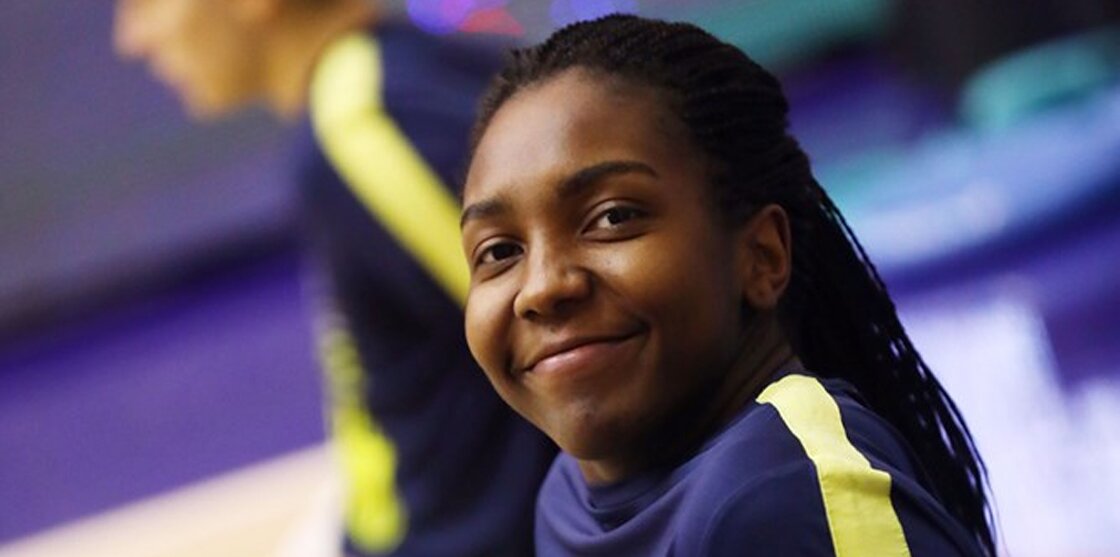 Elizabeth Williams firma con el Fenerbahçe de Víctor Lapeña