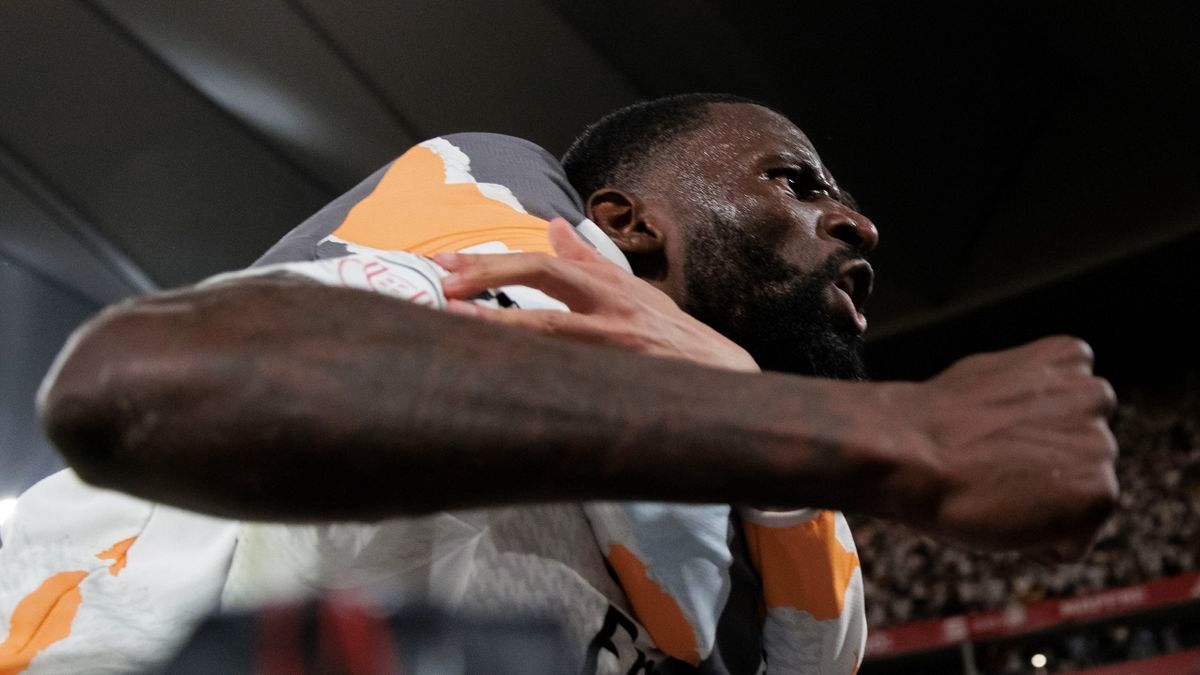 Qué riesgos corren Rüdiger y el Madrid tras su arrebato contra el Barcelona