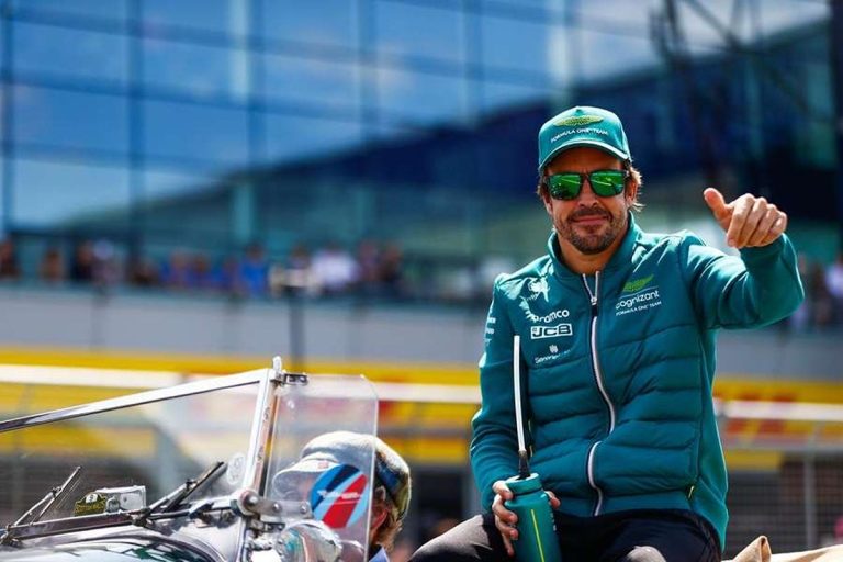 Fernando Alonso da la sorpresa en Hungría y estalla de alegría