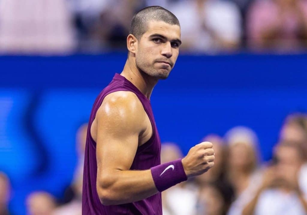 Alcaraz, irresistible, da una lección al italiano Bellucci