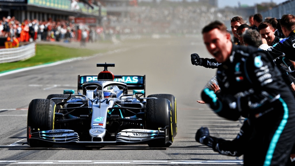 George Russell y Toto Wolff, en Montmeló