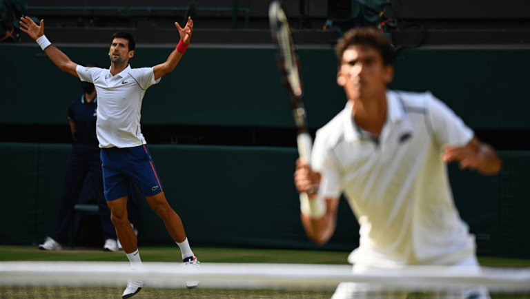 Djokovic viaja en el tiempo y se medirá a Alcaraz en la final