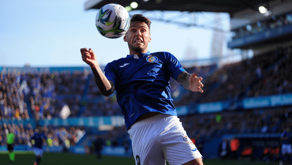 «El Getafe tiene que ser sólido, conceder poco y aprovechar el balón parado»