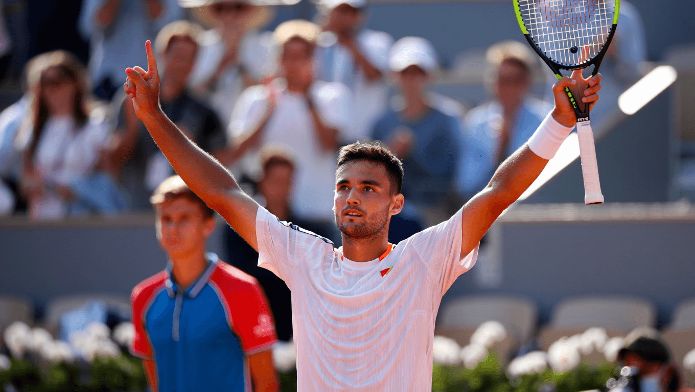 Alcaraz tumba al ídolo local y jugará la final de Montecarlo ante Sinner con el número uno en juego