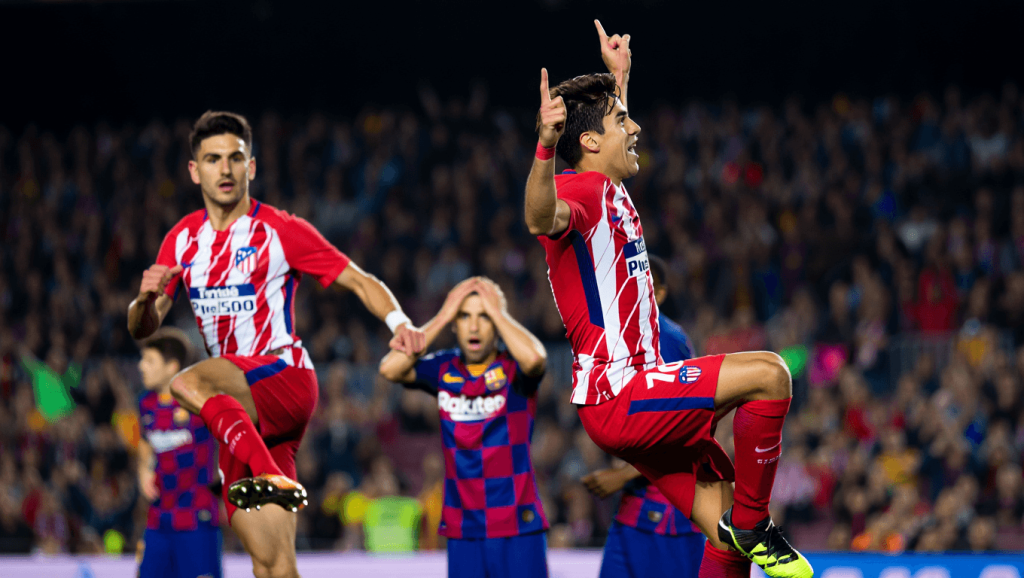El Atlético golpea primero en el Camp Nou