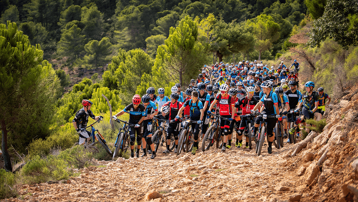 Copa de España de descenso 2026 arranca en Otívar: más de 150 biciclistas compiten
