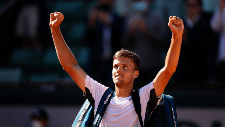 Jannik Sinner se lleva la final de Montecarlo ante Carlos Alcaraz y recupera el número 1 