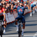 Dorian Godon sorprende a Evenepoel y se lleva la primera etapa de la Volta a Catalunya 2026