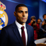 Enrique Riquelme responde a Florentino Pérez en una carta abierta que confirma su candidatura y le pide más tiempo

