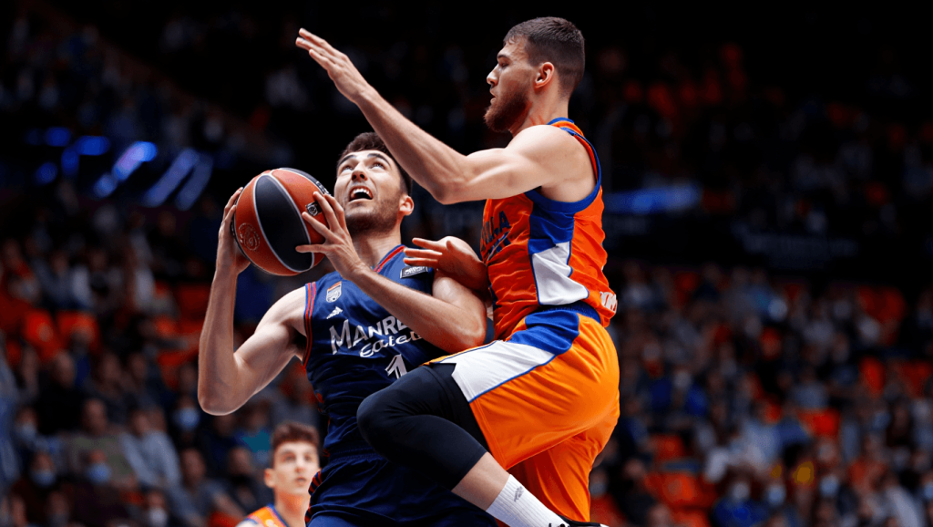 Destruye a Valencia Basket y mete urgencia máxima a Manresa en el mercado