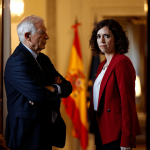El exministro Josep Borrell lee la cartilla a Ayuso tras sus "peripecias mexicanas"
