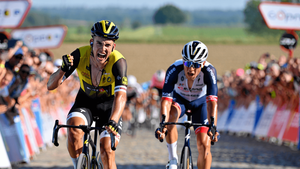Jasper Philipsen gana En los Campos de Flandes y releva a Pedersen