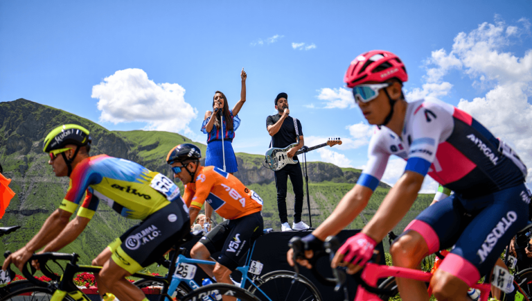 Miranda, tema central de la Vuelta a España: Despierto amándote suena en la carrera