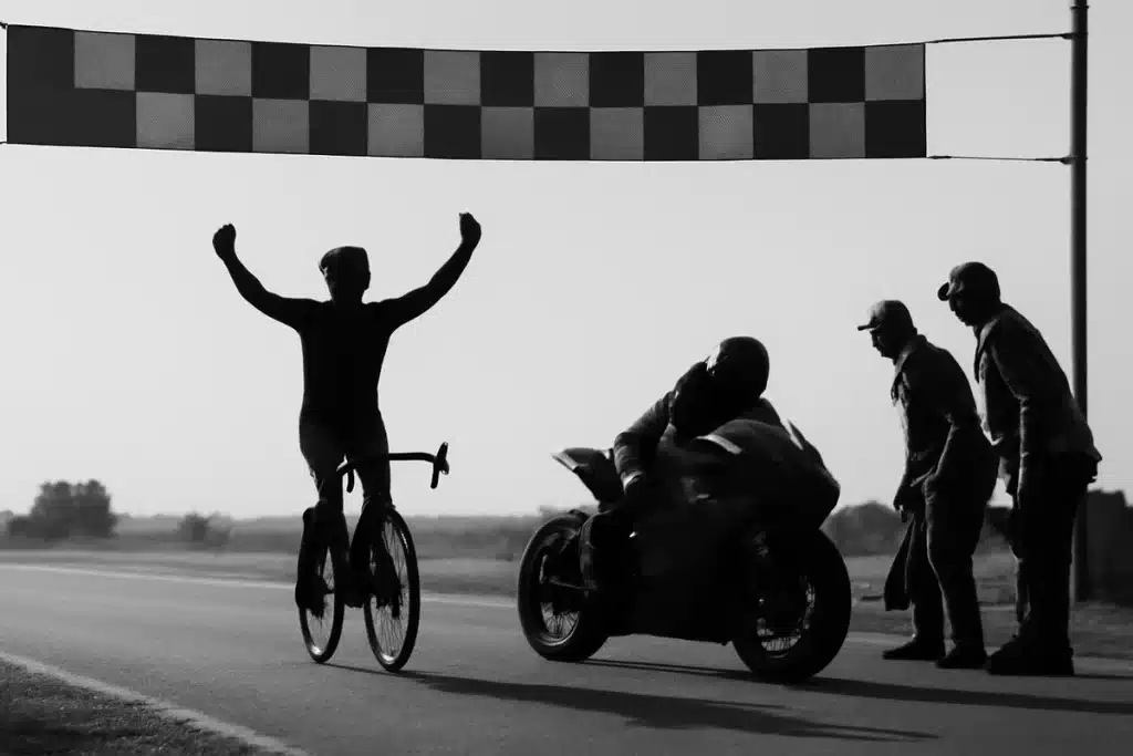 Enric Mas campeón de la Vuelta 2026: Johannessen brilla en la etapa final