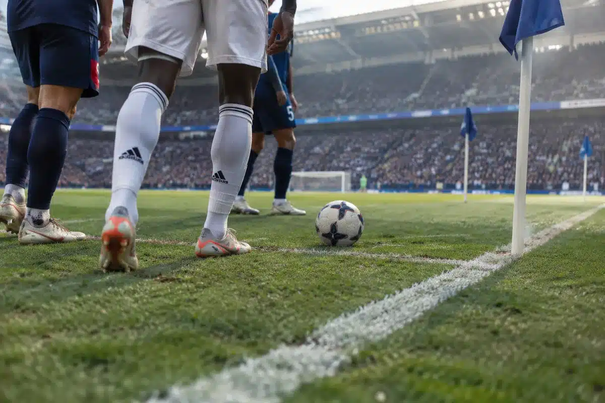 Real Madrid da vuelta en Roma y gana 4-3: Real Betis supera 3-2 al Oporto